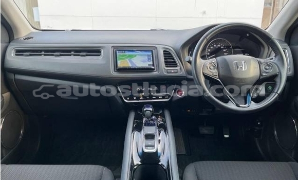 Buy Used Honda Vezel White Car in Castries in Castries Buy Used Honda Vezel White Car in Castries in Castries