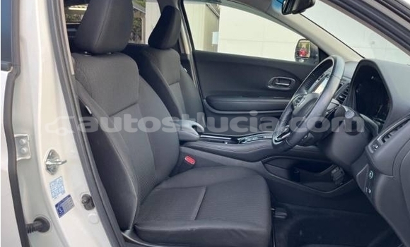 Buy Used Honda Vezel White Car in Castries in Castries Buy Used Honda Vezel White Car in Castries in Castries
