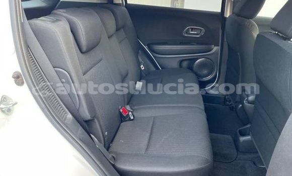 Buy Used Honda Vezel White Car in Castries in Castries Buy Used Honda Vezel White Car in Castries in Castries