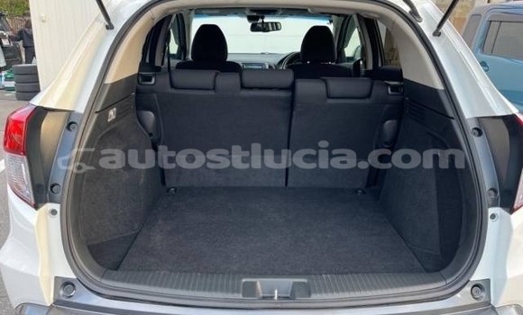 Buy Used Honda Vezel White Car in Castries in Castries Buy Used Honda Vezel White Car in Castries in Castries
