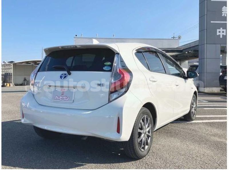 Big with watermark toyota aqua castries castries 4661