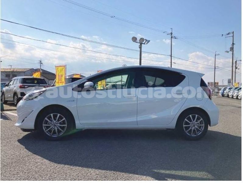 Big with watermark toyota aqua castries castries 4661