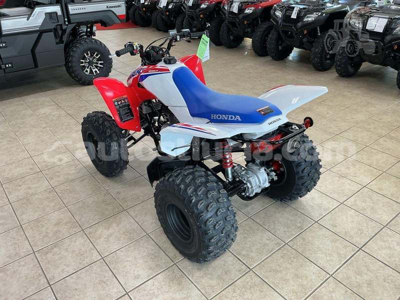 Big with watermark honda trx castries choc 4666