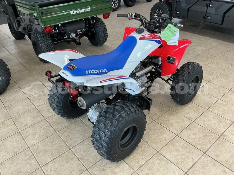 Big with watermark honda trx castries choc 4666