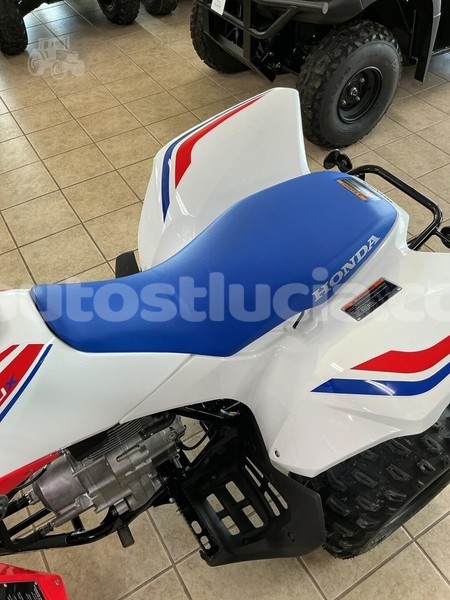 Big with watermark honda trx castries choc 4666