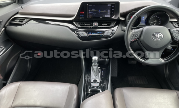 Acheter Occasion Voiture Toyota C-HR Blanc à Castries, Castries Acheter Occasion Voiture Toyota C-HR Blanc à Castries, Castries