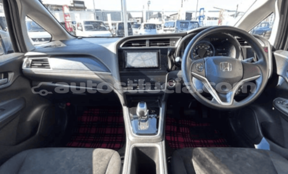 Buy Used Honda Shuttle Silver Car in Castries in Castries Buy Used Honda Shuttle Silver Car in Castries in Castries