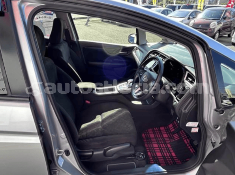 Big with watermark honda shuttle castries castries 4674