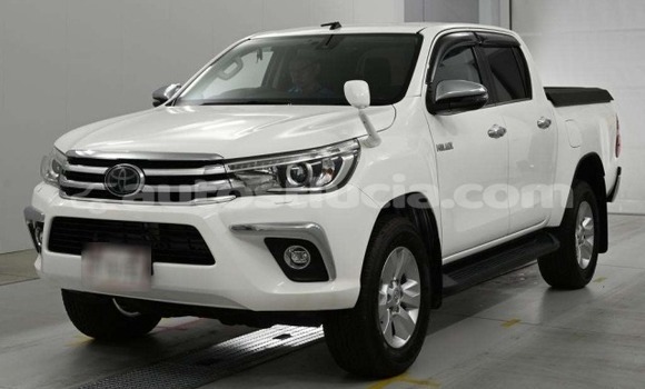 Buy Used Toyota Hiluxe Revo White Car in Castries in Castries