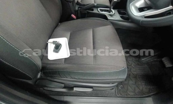 Buy Used Toyota Hiluxe Revo White Car in Castries in Castries Buy Used Toyota Hiluxe Revo White Car in Castries in Castries