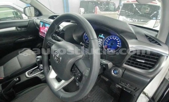 Buy Used Toyota Hiluxe Revo White Car in Castries in Castries Buy Used Toyota Hiluxe Revo White Car in Castries in Castries