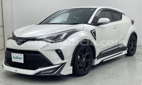 Buy Used Toyota C-HR White Car in Castries in Castries