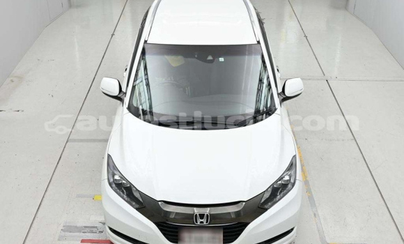 Buy Used Honda Vezel White Car in Castries in Castries Buy Used Honda Vezel White Car in Castries in Castries