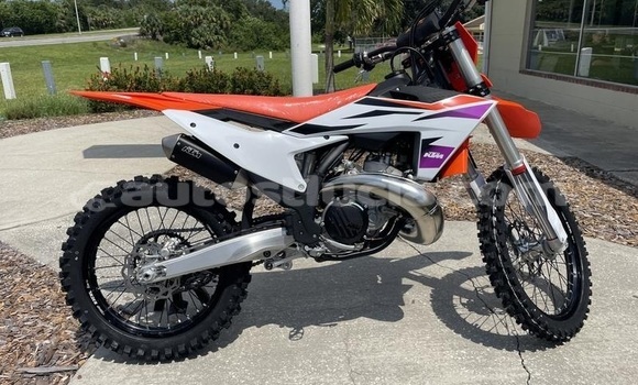 Buy New KTM SX Beige Bike in Import - Dubai in Anse-la-Raye Buy New KTM SX Beige Bike in Import - Dubai in Anse-la-Raye