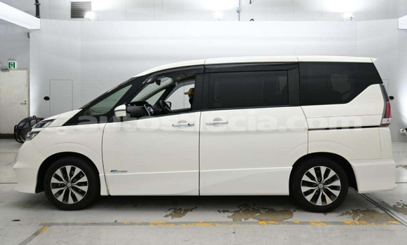 Buy Used Nissan Serena White Car in Laborie in Laborie Buy Used Nissan Serena White Car in Laborie in Laborie
