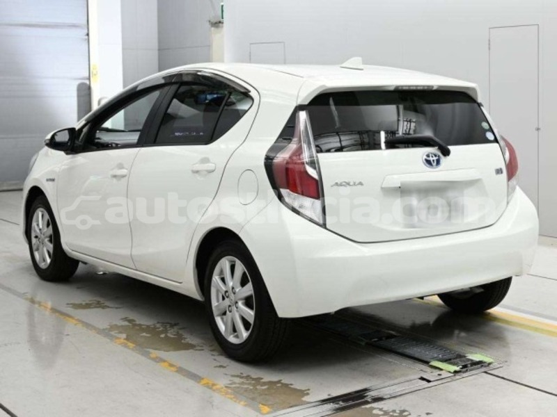 Big with watermark toyota aqua castries castries 4697