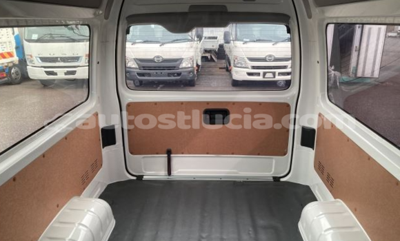 Buy Used Toyota Hiace White Car in Micoud in Micoud Buy Used Toyota Hiace White Car in Micoud in Micoud
