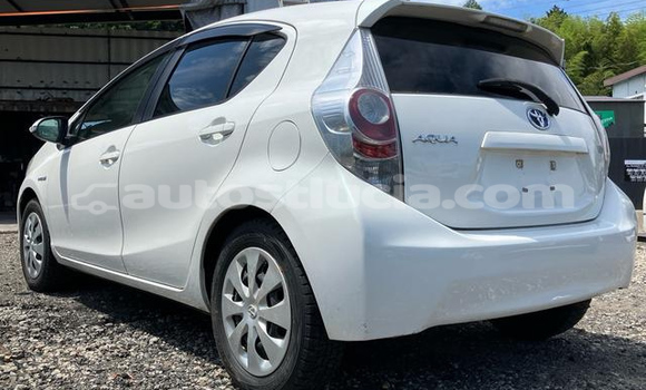 Acheter Occasion Voiture Toyota Aqua Blanc à Dennery, Dennery Acheter Occasion Voiture Toyota Aqua Blanc à Dennery, Dennery