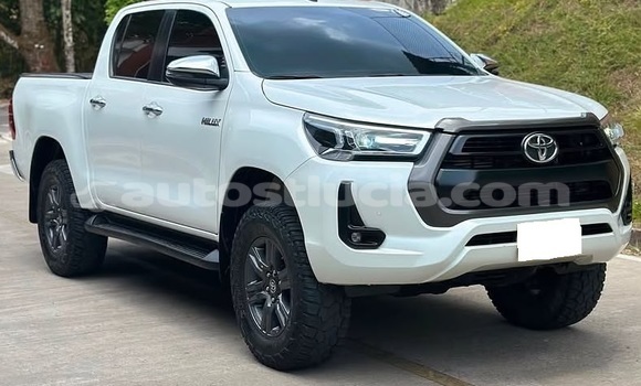 Buy Used Toyota Hilux White Car in Canaries in Canaries Buy Used Toyota Hilux White Car in Canaries in Canaries