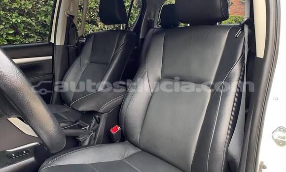 Buy Used Toyota Hilux White Car in Canaries in Canaries Buy Used Toyota Hilux White Car in Canaries in Canaries
