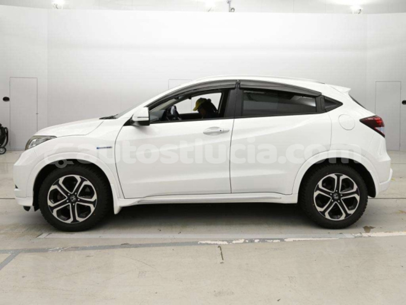 Big with watermark honda vezel castries choc 4708