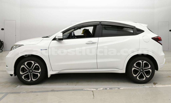 Acheter Occasion Voiture Honda Vezel Blanc à Choc, Castries Acheter Occasion Voiture Honda Vezel Blanc à Choc, Castries