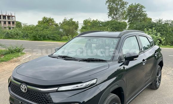 Buy Used Toyota Aqua Black Car in Castries in Castries