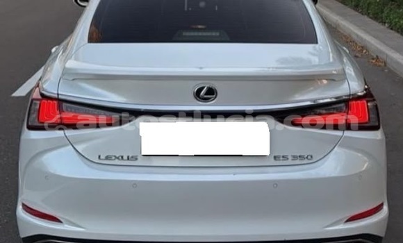 Acheter Occasion Voiture Lexus ES Blanc à Castries, Castries Acheter Occasion Voiture Lexus ES Blanc à Castries, Castries