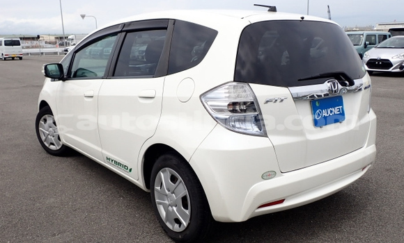 Acheter Occasion Voiture Honda FIT Blanc à Choiseul, Choiseul Acheter Occasion Voiture Honda FIT Blanc à Choiseul, Choiseul