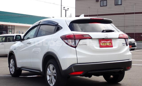 Buy Used Honda Vezel White Car in Castries in Castries Buy Used Honda Vezel White Car in Castries in Castries