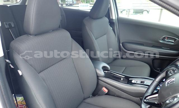 Buy Used Honda Vezel White Car in Castries in Castries Buy Used Honda Vezel White Car in Castries in Castries