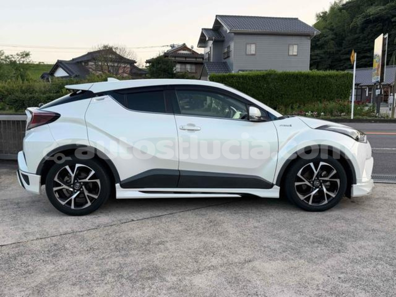 Big with watermark toyota c hr micoud micoud 4737