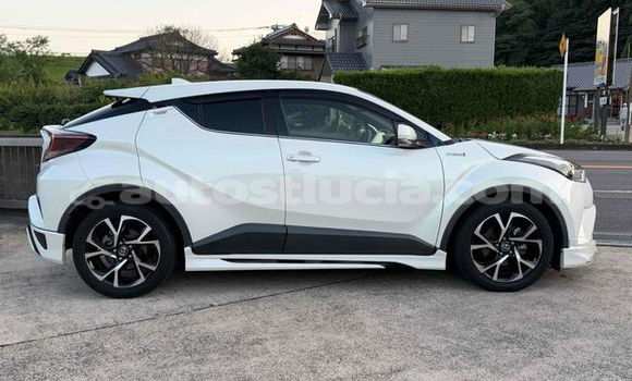 Acheter Occasion Voiture Toyota C-HR Blanc à Micoud, Micoud Acheter Occasion Voiture Toyota C-HR Blanc à Micoud, Micoud