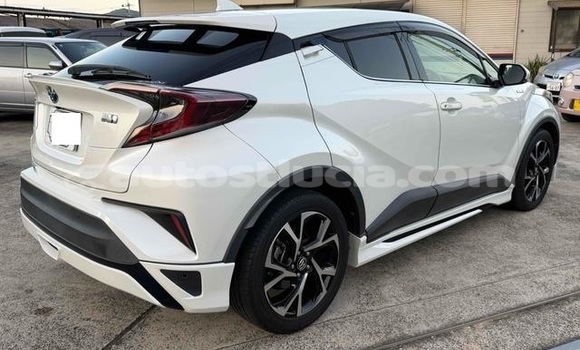 Acheter Occasion Voiture Toyota C-HR Blanc à Micoud, Micoud Acheter Occasion Voiture Toyota C-HR Blanc à Micoud, Micoud