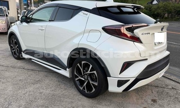 Acheter Occasion Voiture Toyota C-HR Blanc à Micoud, Micoud Acheter Occasion Voiture Toyota C-HR Blanc à Micoud, Micoud