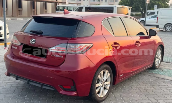 Acheter Occasion Voiture Lexus CT Rouge à Castries, Castries Acheter Occasion Voiture Lexus CT Rouge à Castries, Castries