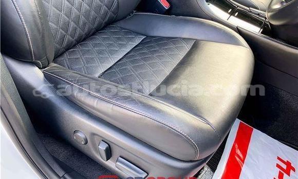 Acheter Import Voiture Toyota Harrier Blanc à Import - Dubai, Anse-la-Raye Acheter Import Voiture Toyota Harrier Blanc à Import - Dubai, Anse-la-Raye