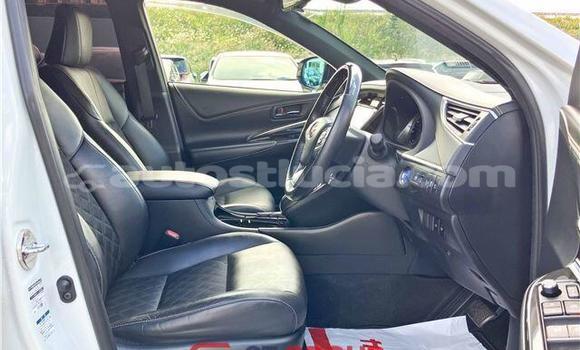 Acheter Import Voiture Toyota Harrier Blanc à Import - Dubai, Anse-la-Raye Acheter Import Voiture Toyota Harrier Blanc à Import - Dubai, Anse-la-Raye