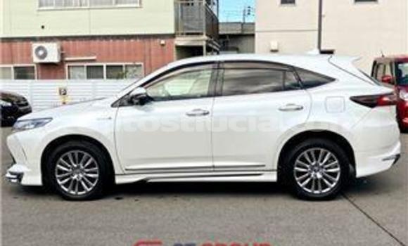 Acheter Import Voiture Toyota Harrier Blanc à Import - Dubai, Anse-la-Raye Acheter Import Voiture Toyota Harrier Blanc à Import - Dubai, Anse-la-Raye