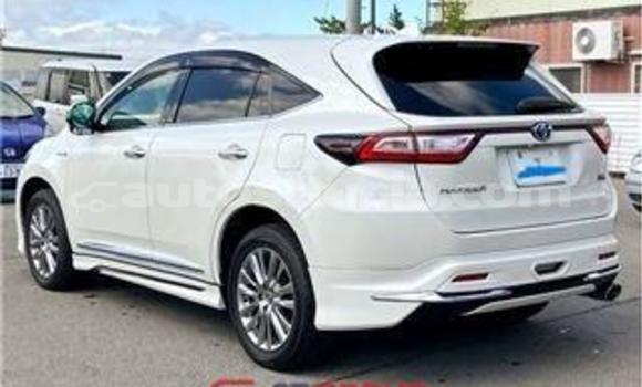 Acheter Import Voiture Toyota Harrier Blanc à Import - Dubai, Anse-la-Raye Acheter Import Voiture Toyota Harrier Blanc à Import - Dubai, Anse-la-Raye