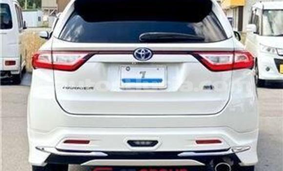 Acheter Import Voiture Toyota Harrier Blanc à Import - Dubai, Anse-la-Raye Acheter Import Voiture Toyota Harrier Blanc à Import - Dubai, Anse-la-Raye
