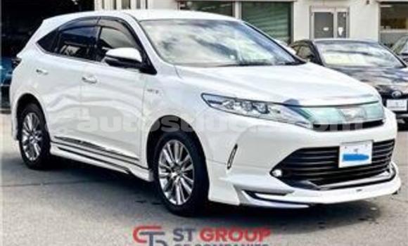 Acheter Import Voiture Toyota Harrier Blanc à Import - Dubai, Anse-la-Raye Acheter Import Voiture Toyota Harrier Blanc à Import - Dubai, Anse-la-Raye