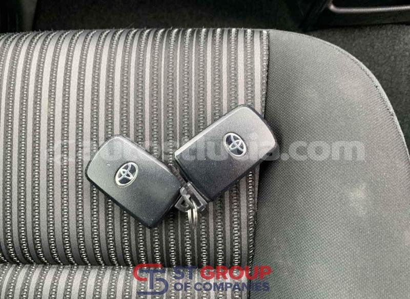 Big with watermark toyota voxy anse la raye import dubai 4746