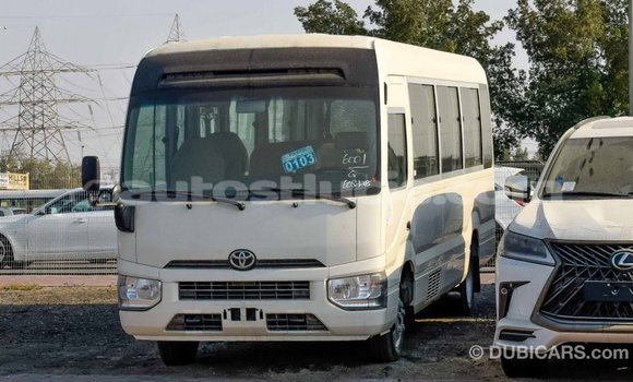 Acheter Import Voiture Toyota Coaster Blanc à Import - Dubai, Anse-la-Raye Acheter Import Voiture Toyota Coaster Blanc à Import - Dubai, Anse-la-Raye