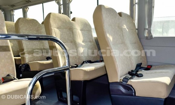 Acheter Import Voiture Toyota Coaster Blanc à Import - Dubai, Anse-la-Raye Acheter Import Voiture Toyota Coaster Blanc à Import - Dubai, Anse-la-Raye