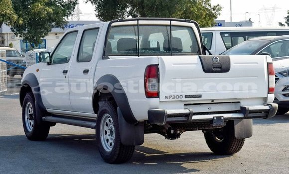 Buy Import Nissan NP 300 White Car in Import - Dubai in Anse-la-Raye Buy Import Nissan NP 300 White Car in Import - Dubai in Anse-la-Raye