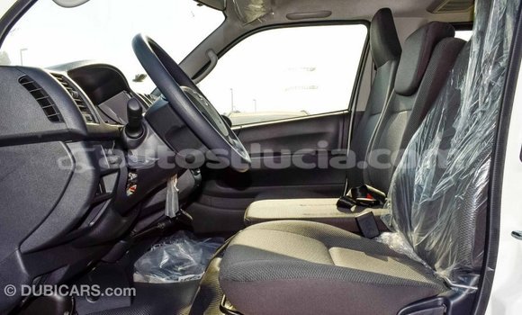 Acheter Import Voiture Toyota Hiace Blanc à Import - Dubai, Anse-la-Raye Acheter Import Voiture Toyota Hiace Blanc à Import - Dubai, Anse-la-Raye