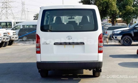 Acheter Import Voiture Toyota Hiace Blanc à Import - Dubai, Anse-la-Raye Acheter Import Voiture Toyota Hiace Blanc à Import - Dubai, Anse-la-Raye
