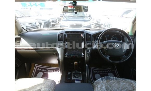 Buy Import Toyota Land Cruiser White Car in Import - Dubai in Anse-la-Raye Buy Import Toyota Land Cruiser White Car in Import - Dubai in Anse-la-Raye