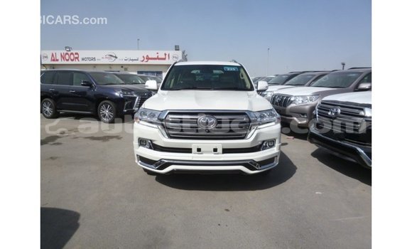 Buy Import Toyota Land Cruiser White Car in Import - Dubai in Anse-la-Raye Buy Import Toyota Land Cruiser White Car in Import - Dubai in Anse-la-Raye